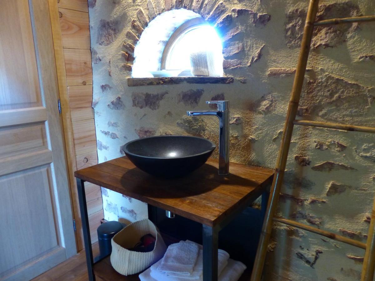 L'Abrejou Acomodação com café da manhã Le Donjon Exterior foto